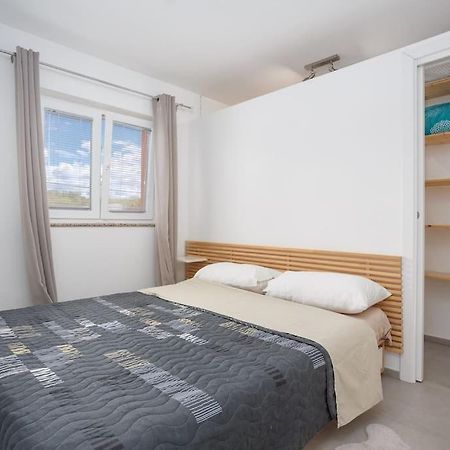 Family Village Apartment Vrh  Eksteriør bilde